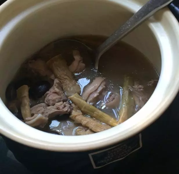 扁尖香菇鸭子汤