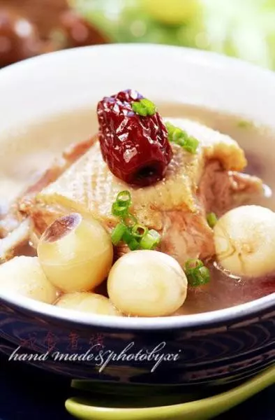 鲜莲红枣水鸭汤