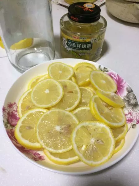 夏日特饮－蜂蜜柠檬水