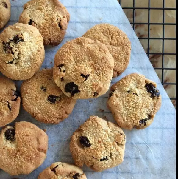 Coconut Raisin Cookies 椰香提子干曲奇.