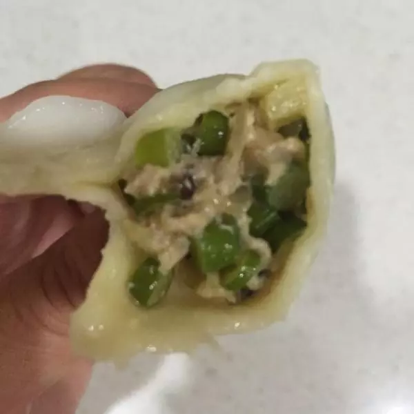 蒜苔猪肉榨菜饺子