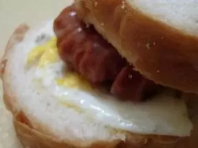 蘑菇鸡蛋火腿包