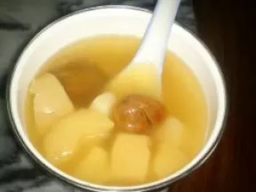 蜜棗蘋果梨瘦肉湯