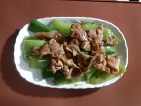 猪腩片炒辣椒