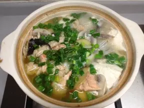 三文魚燉豆腐