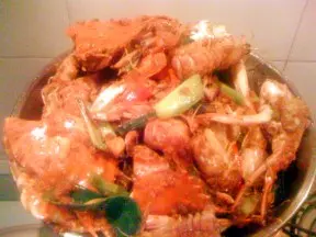 姜葱炒濑尿虾和海蟹