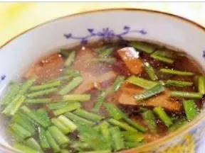 韭菜猪血汤