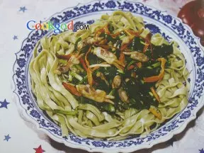 三鲜菠菜面