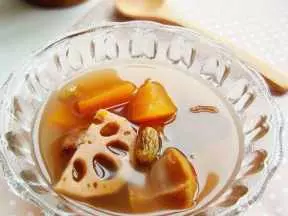 木瓜莲藕栗子甜汤