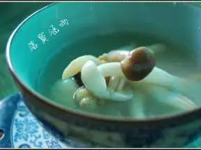 蛤蜊干菌菇汤