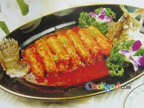 茄汁三丝鳜鱼卷