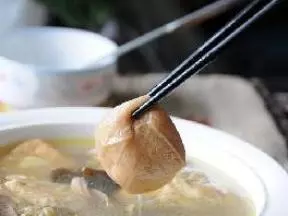 油豆腐木耳筍雞湯