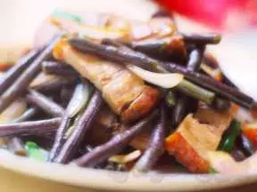 紫豆角炒燒肉