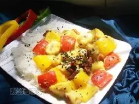 彩椒鲜果咖喱饭