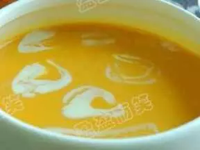 奶香南瓜浓汤