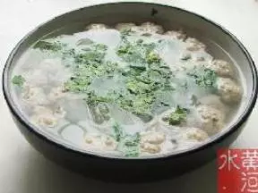 冬瓜片汆丸子