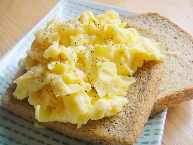 美式炒蛋 scrambled eggs